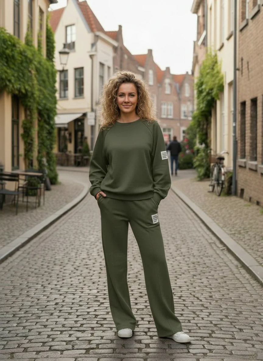 Emelia™ – Stylowy i Wygodny Dres na Każdą Okazję